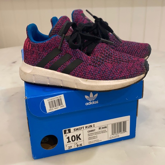 Adidas Girls Toddler Swift Run Shoe Size 10